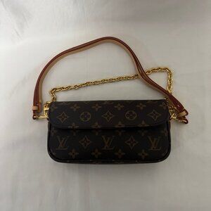 Louis Vuitton Wallet on Chain Ivy